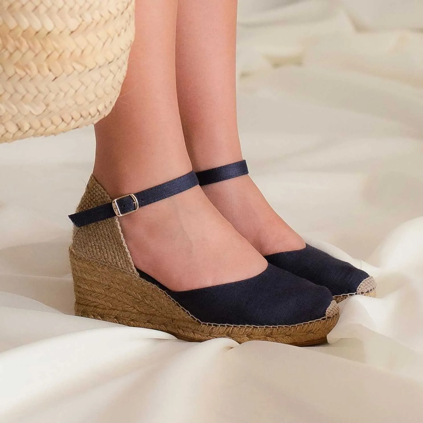 Basic Closed Toe Linen Wedge Espadrille for Women - Caldes