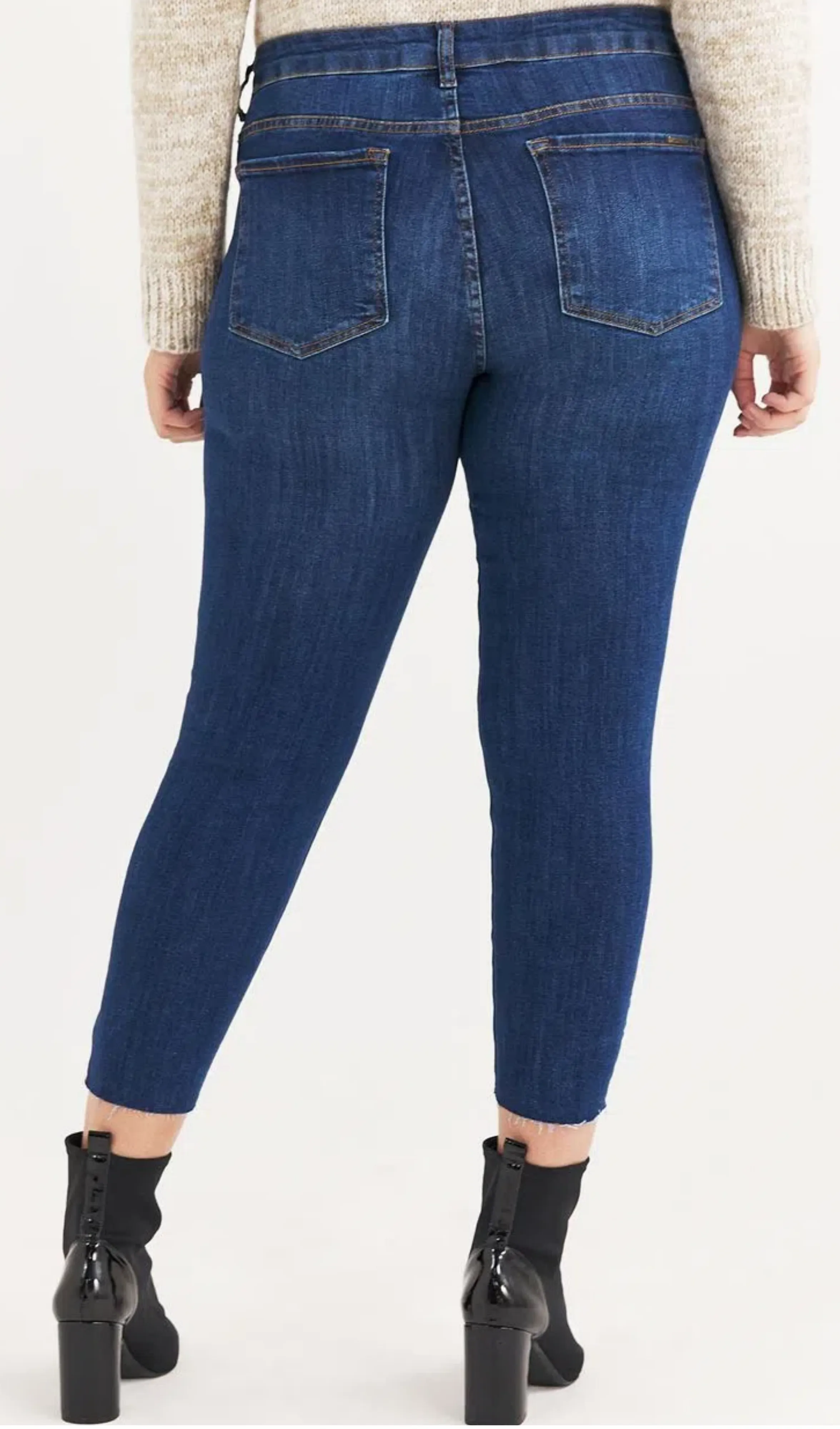 Calça Jeans Skinny Barra a Fio