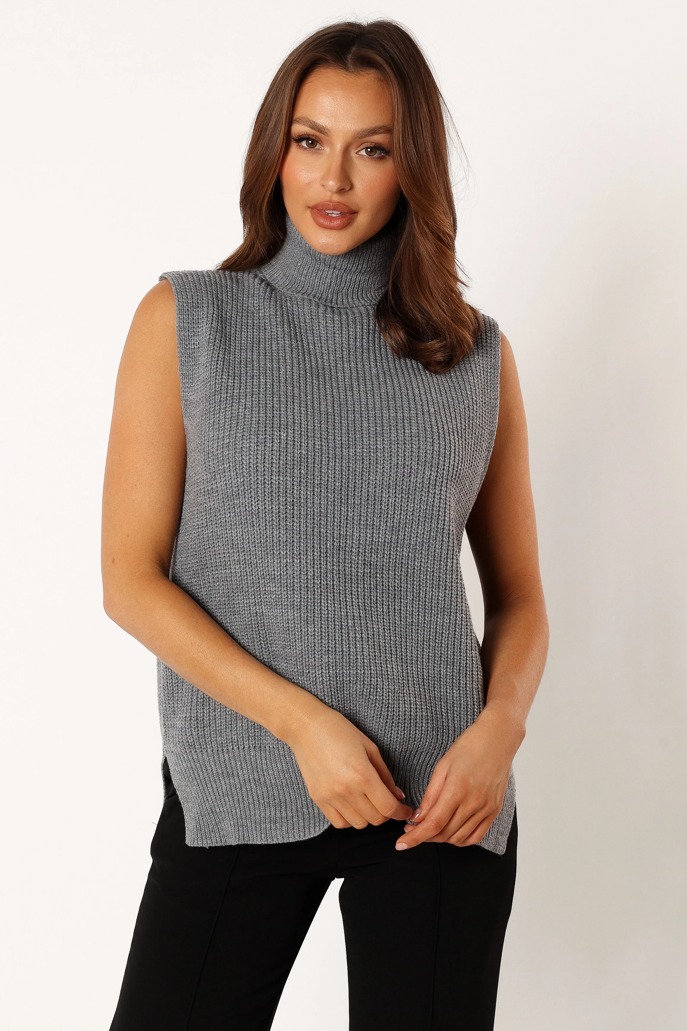 Celaena Turtleneck Sleeveless Sweater - Grey