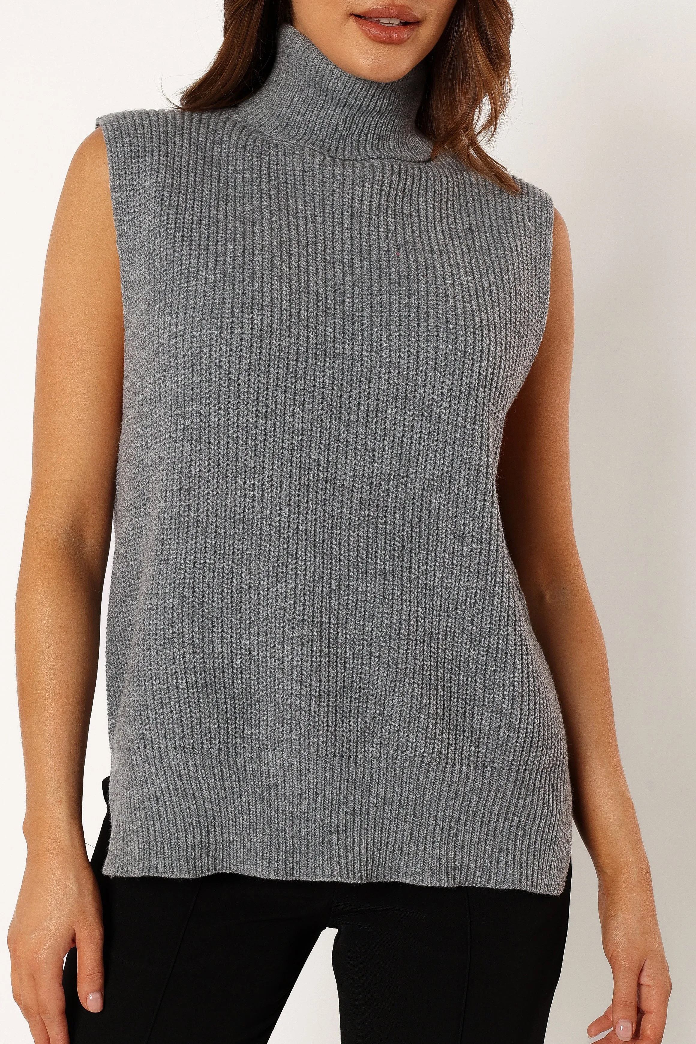 Celaena Turtleneck Sleeveless Sweater - Grey