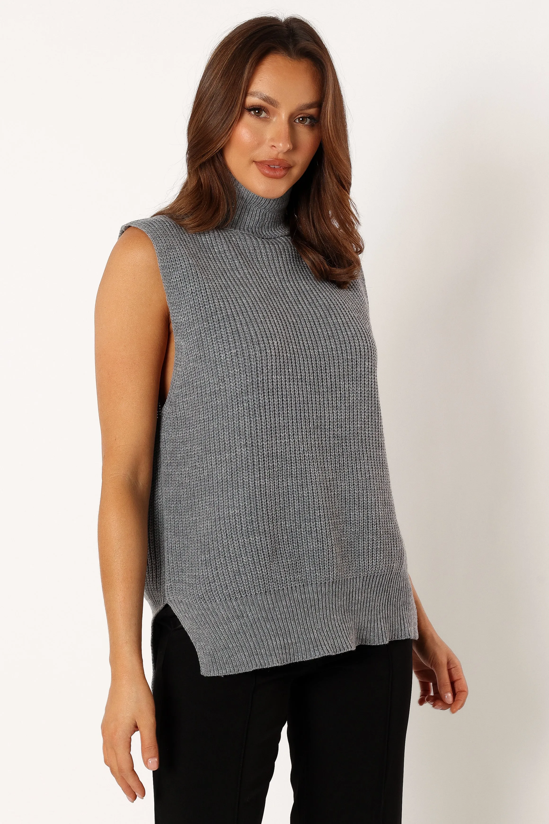 Celaena Turtleneck Sleeveless Sweater - Grey