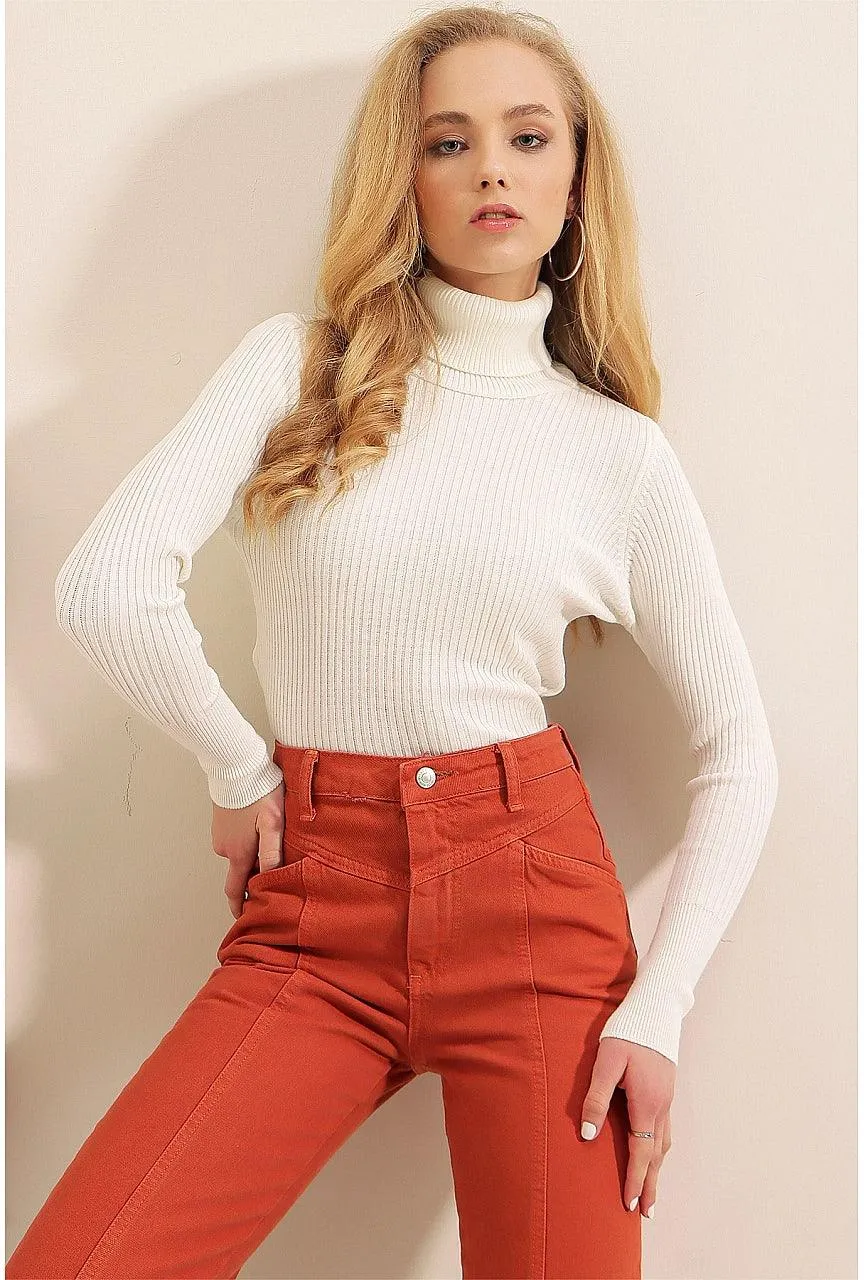 Women's White Turtleneck Knitted Sweater